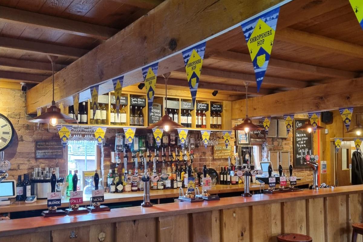 Red Lion bar